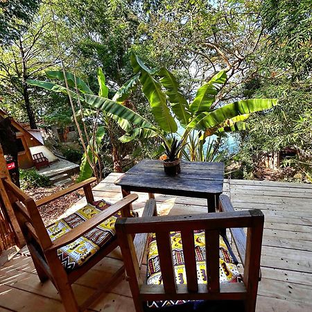 Butterfly Space- A Non-Profit Eco-Lodge Nkhata Bay エクステリア 写真