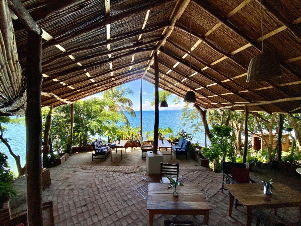 Butterfly Space- A Non-Profit Eco-Lodge Nkhata Bay エクステリア 写真