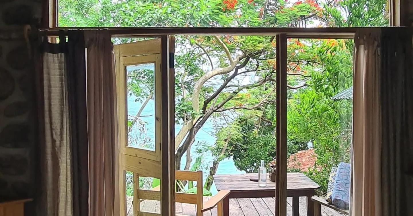 Butterfly Space- A Non-Profit Eco-Lodge Nkhata Bay エクステリア 写真