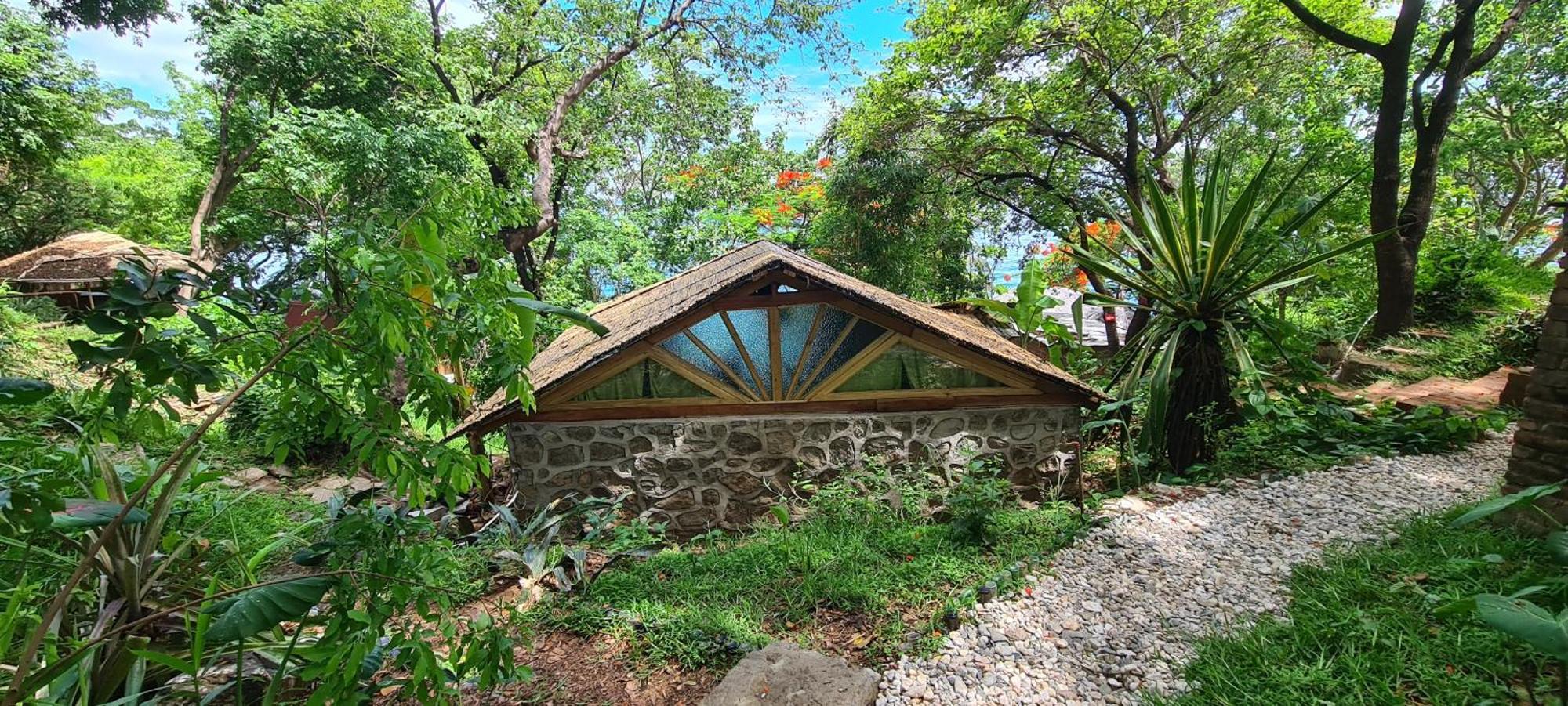 Butterfly Space- A Non-Profit Eco-Lodge Nkhata Bay エクステリア 写真