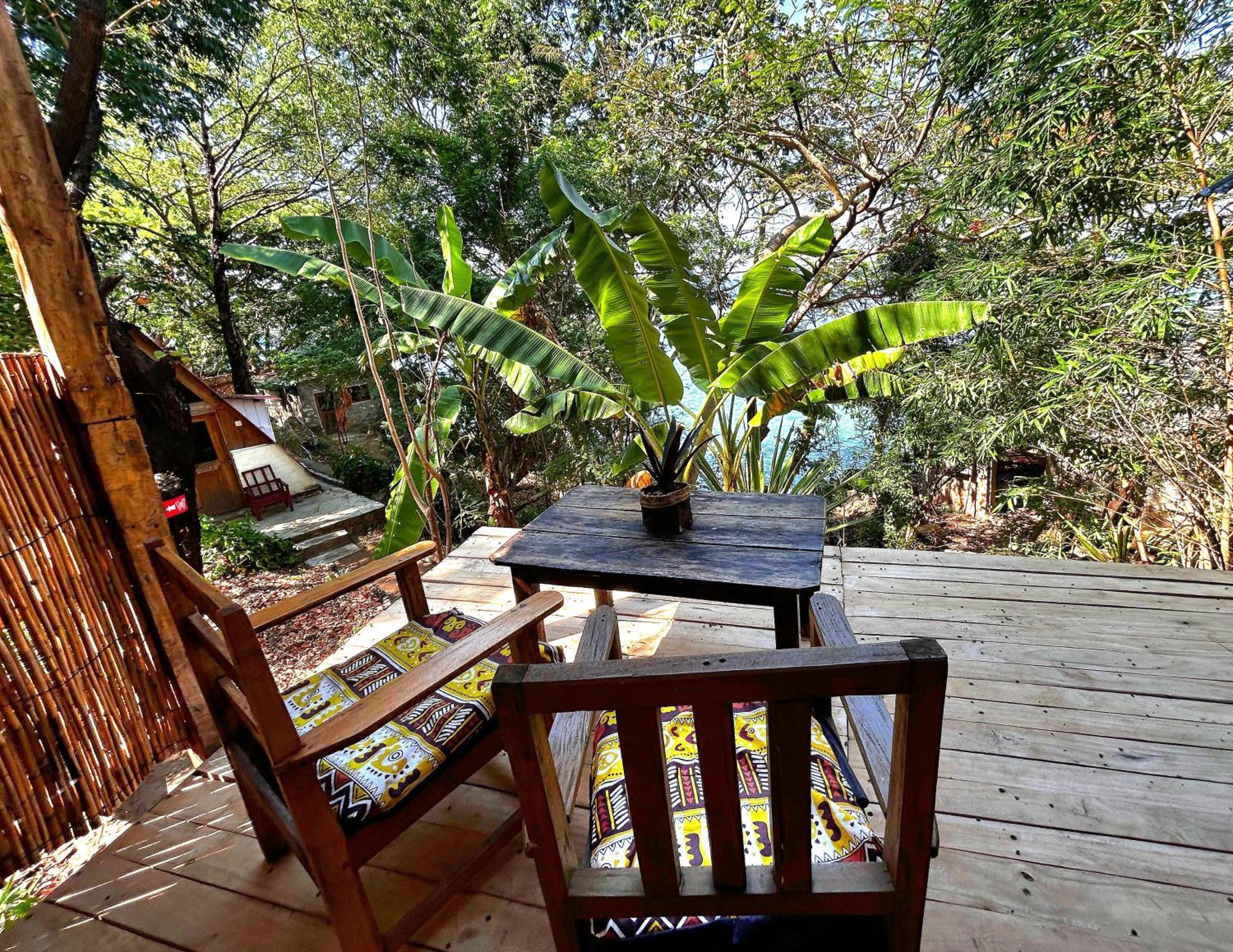 Butterfly Space- A Non-Profit Eco-Lodge Nkhata Bay エクステリア 写真