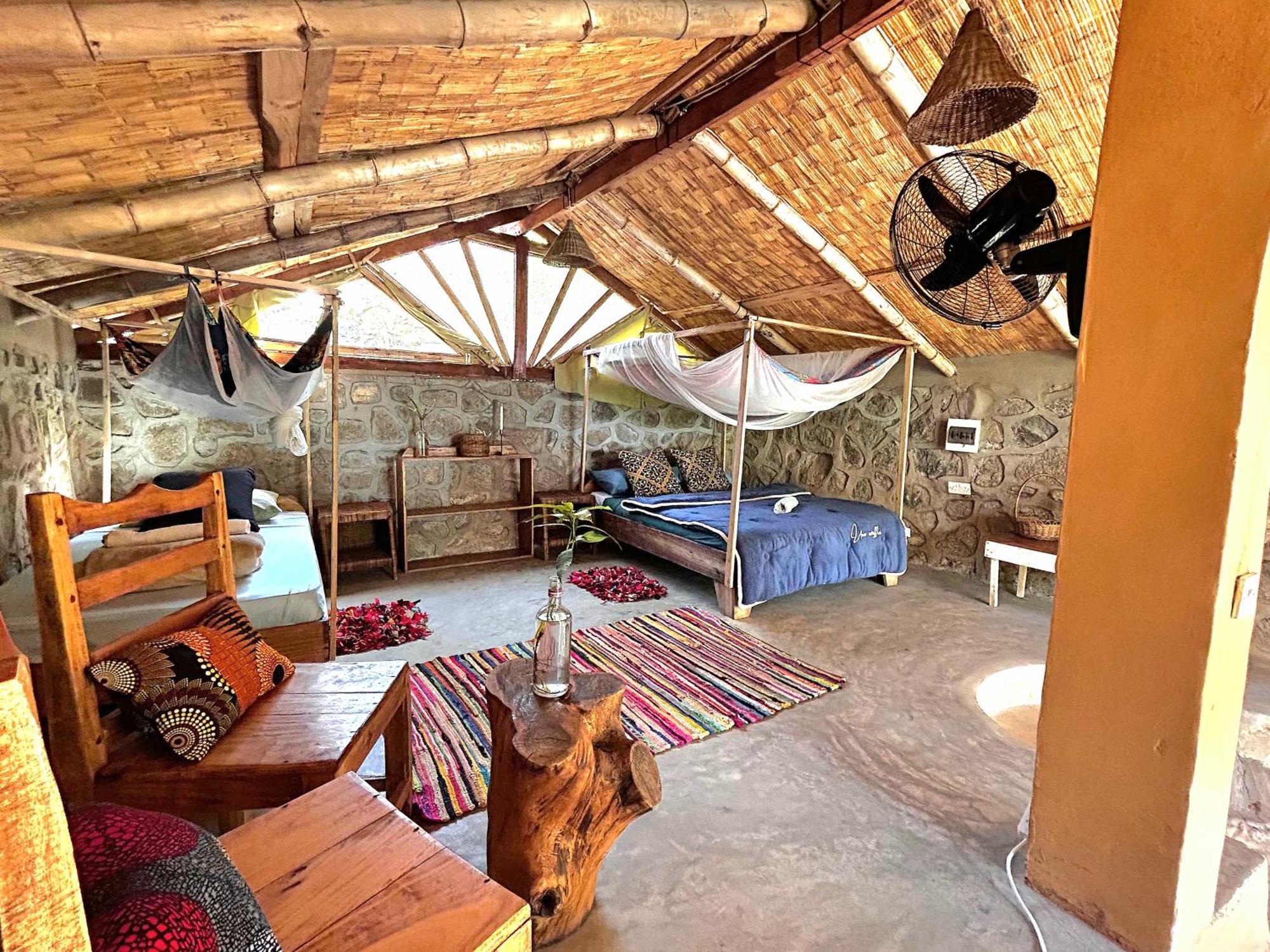 Butterfly Space- A Non-Profit Eco-Lodge Nkhata Bay エクステリア 写真